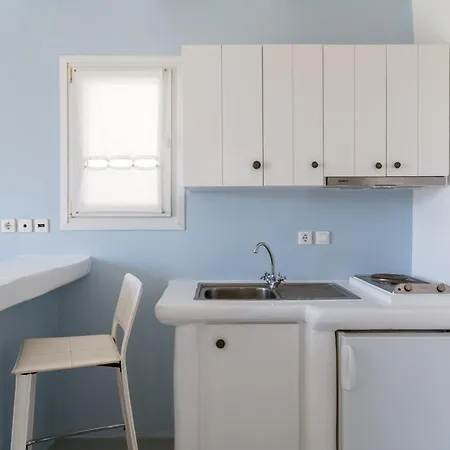 Ninemia Tinos Grand 104 3* Kionia