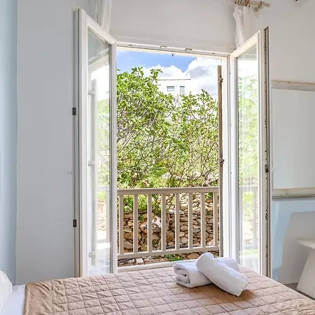 Hotel apartamentowy Ninemia Tinos Grand 104